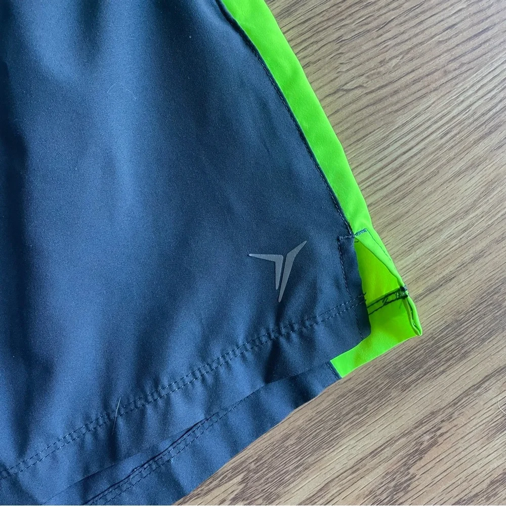 🟢3/$15 OLD NAVY Active Shorts